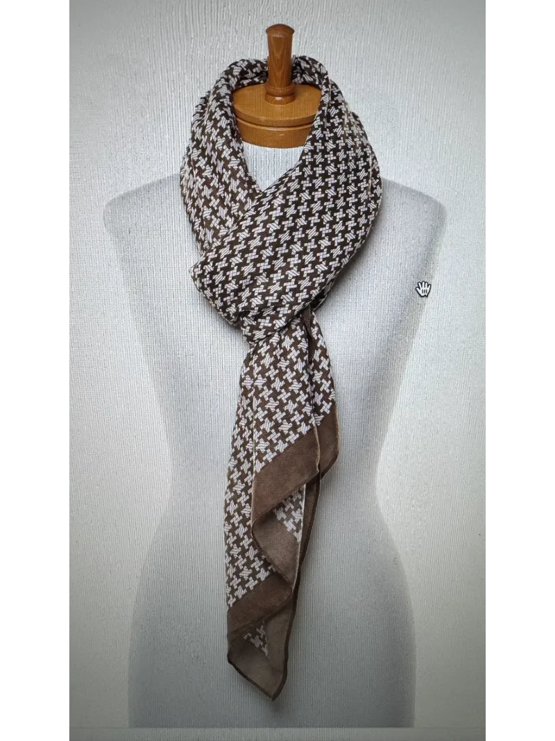 Mocha and White Tetris pattern on mannequin in twist knot